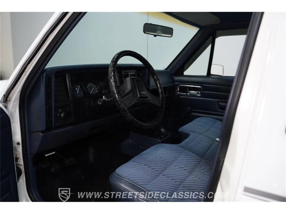 1989 Jeep Comanche - Image 2 of 31