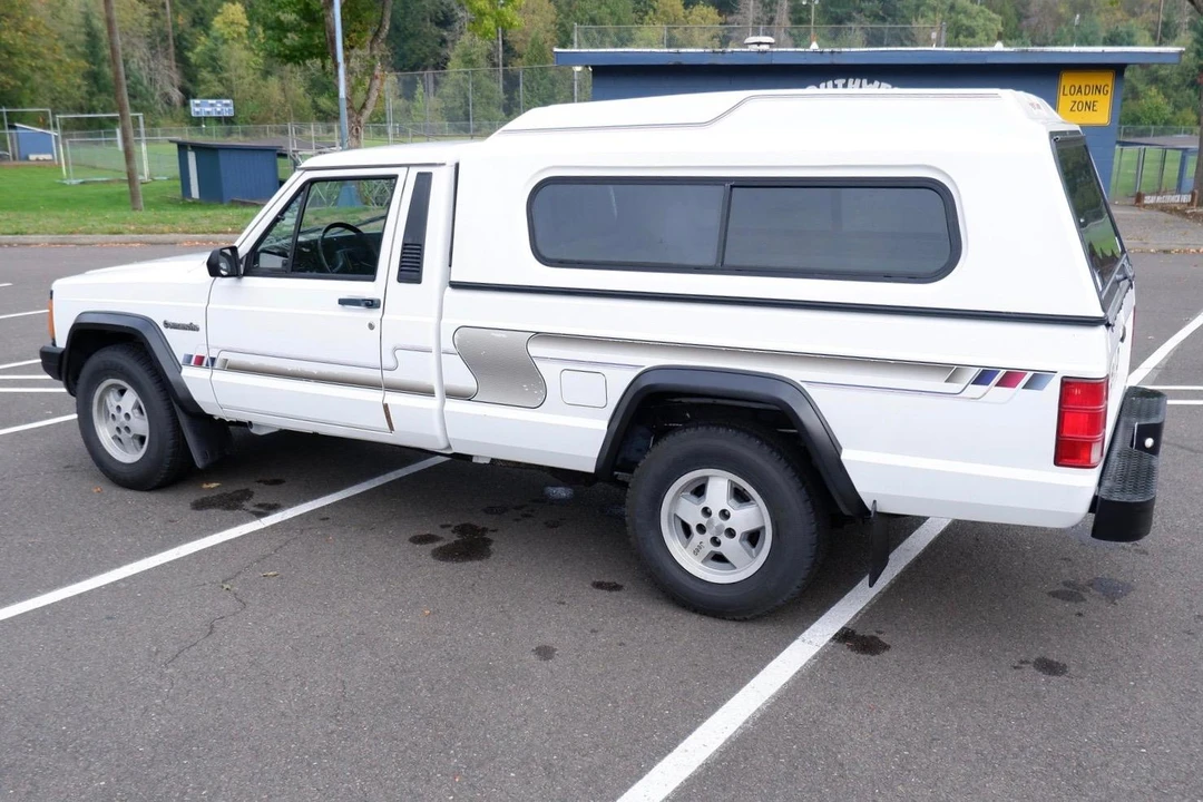 1989 Jeep Comanche - Image 2 of 3