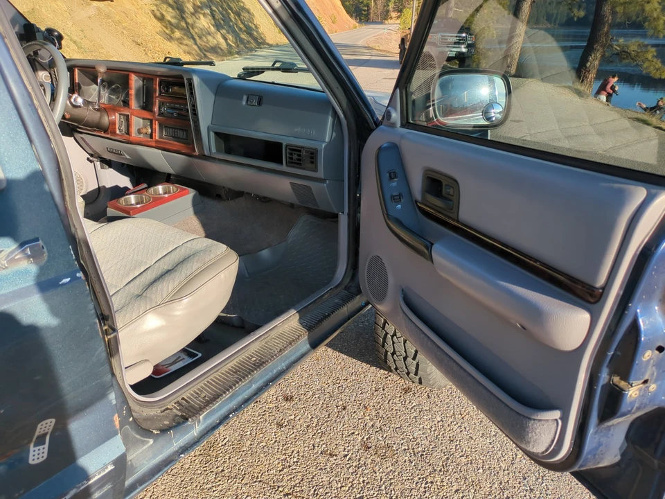 1989 Jeep Comanche - Image 16 of 21