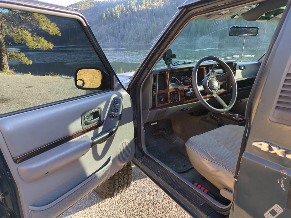 1989 Jeep Comanche - Image 18 of 21