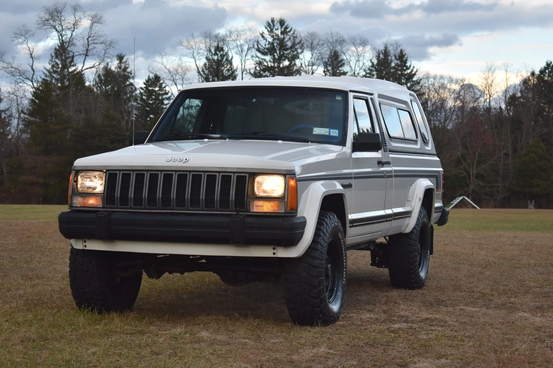 1989 Jeep Comanche - Image 13 of 31