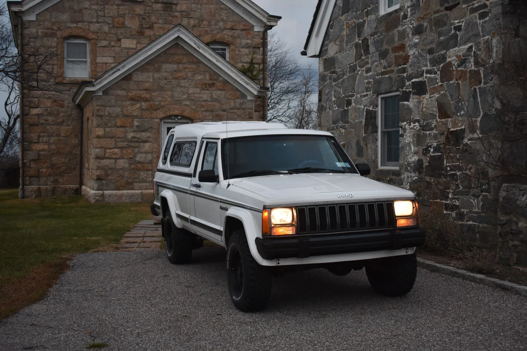 1989 Jeep Comanche - Image 2 of 31