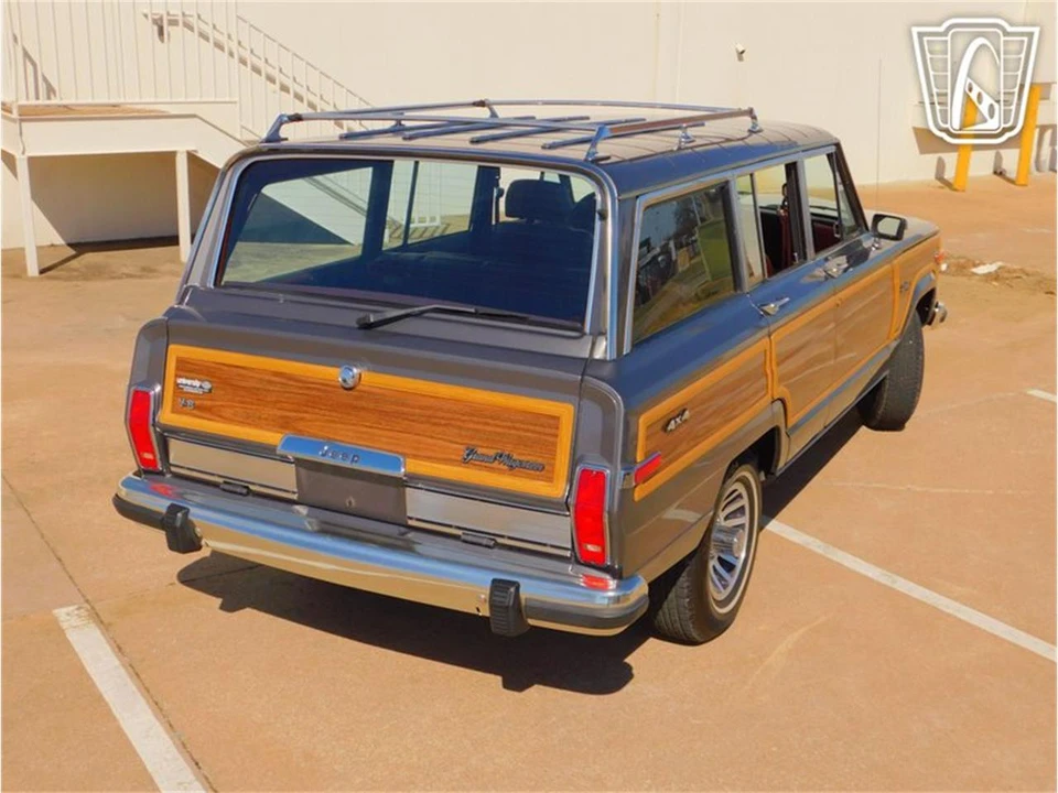1989 Jeep SJ Grand Wagoneer - Image 21 of 31