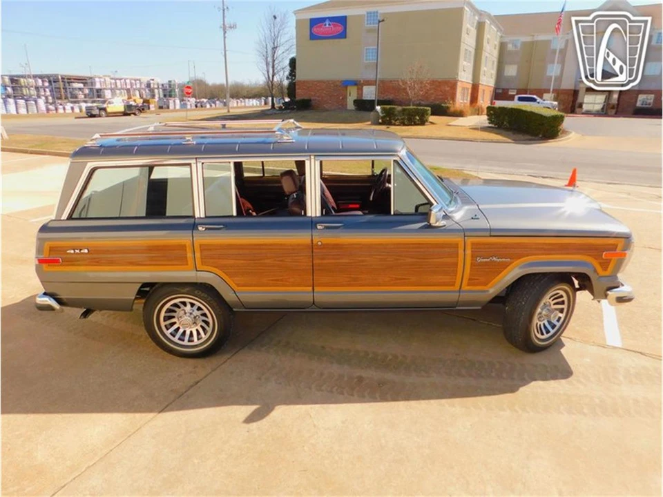 1989 Jeep SJ Grand Wagoneer - Image 27 of 31