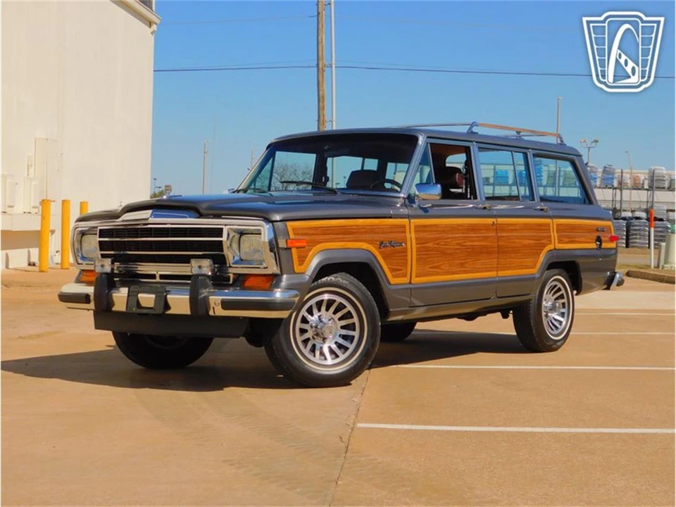 1989 Jeep SJ Grand Wagoneer - Image 7 of 31
