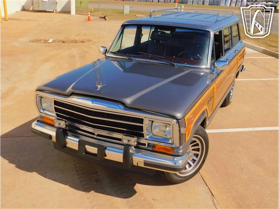 1989 Jeep SJ Grand Wagoneer - Image 3 of 31
