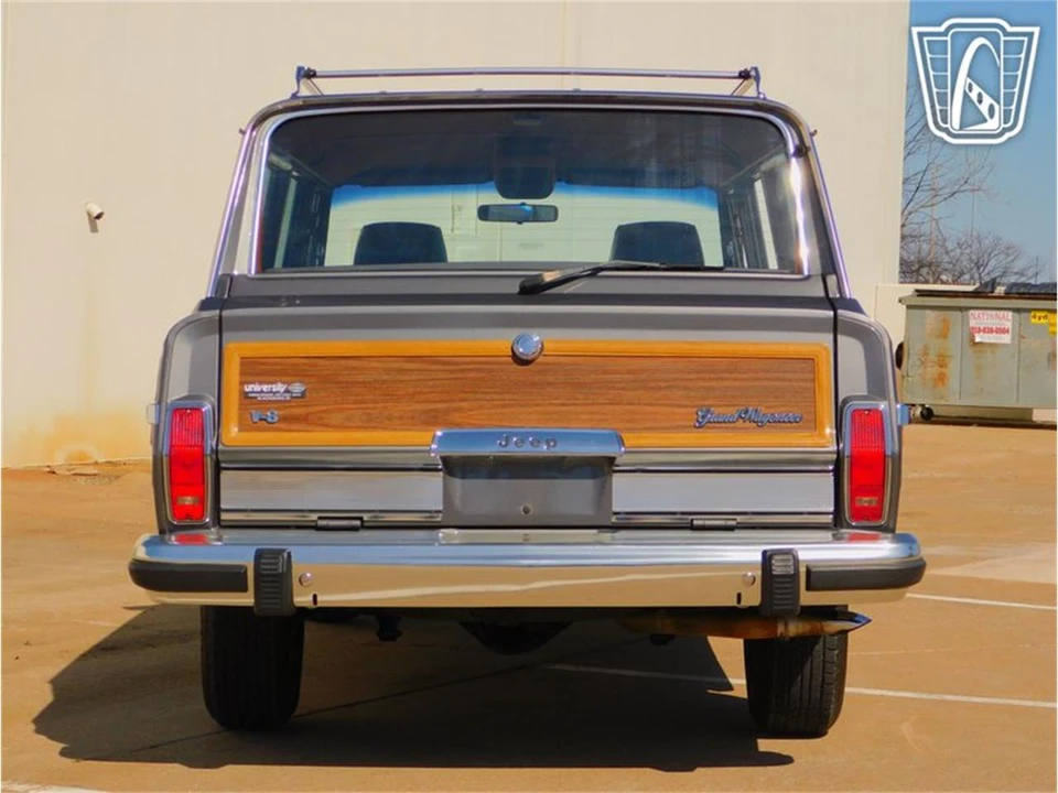 1989 Jeep SJ Grand Wagoneer - Image 19 of 31