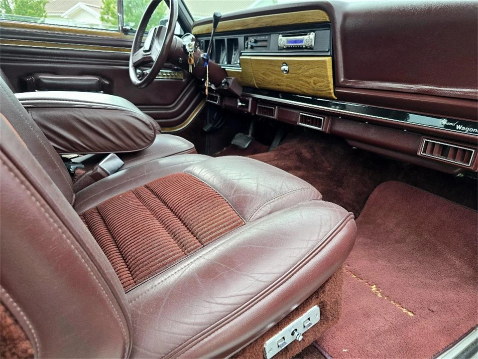 1989 Jeep SJ Grand Wagoneer - Image 19 of 31