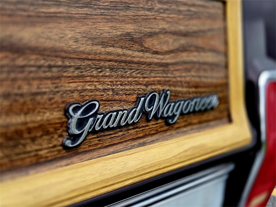 1989 Jeep SJ Grand Wagoneer - Image 14 of 31