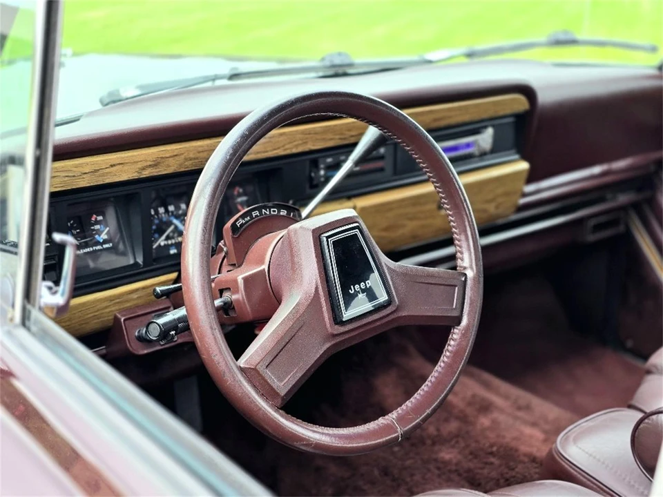 1989 Jeep SJ Grand Wagoneer - Image 12 of 31