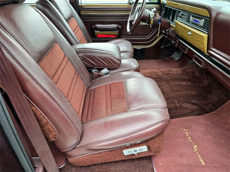 1989 Jeep SJ Grand Wagoneer - Image 20 of 31