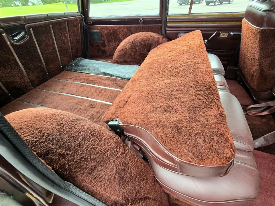 1989 Jeep SJ Grand Wagoneer - Image 24 of 31