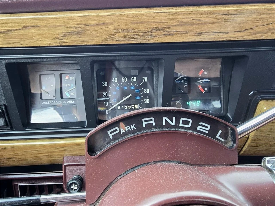 1989 Jeep SJ Grand Wagoneer - Image 27 of 31
