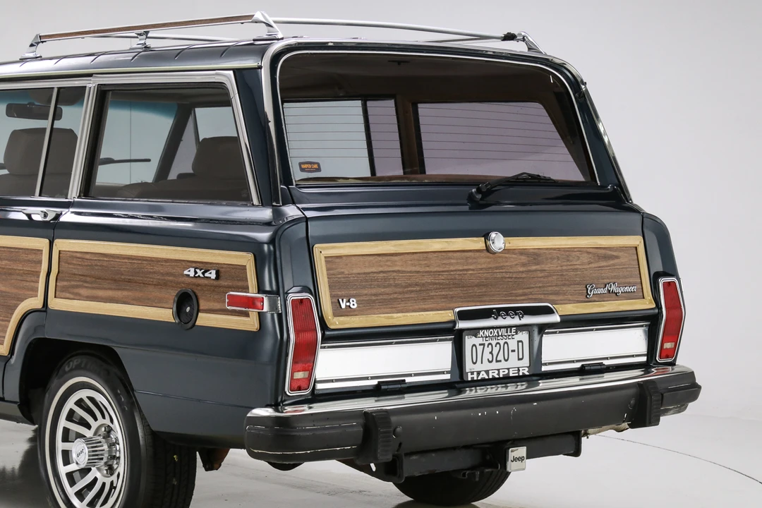 1989 Jeep SJ Grand Wagoneer - Image 16 of 31