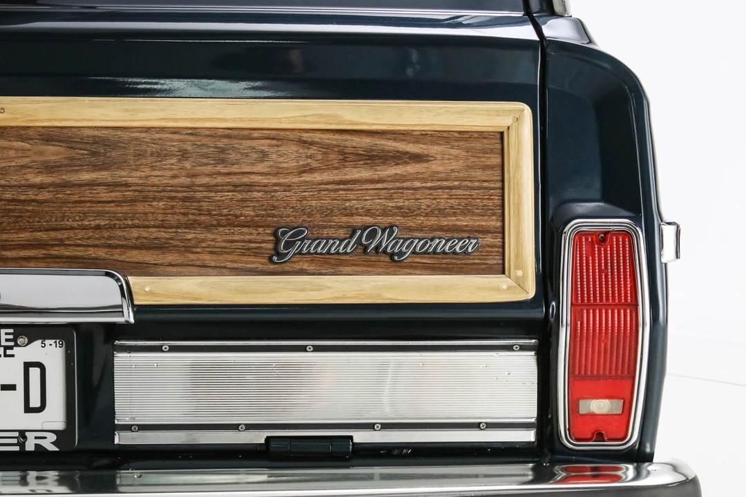 1989 Jeep SJ Grand Wagoneer - Image 27 of 31