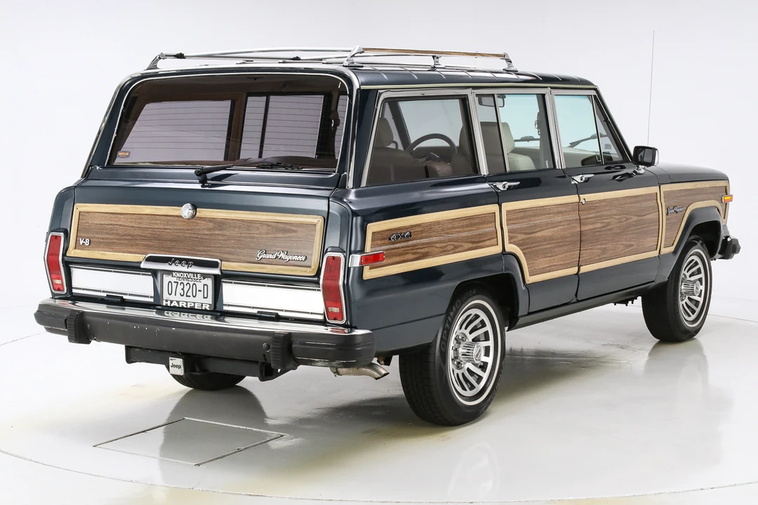 1989 Jeep SJ Grand Wagoneer - Image 4 of 31