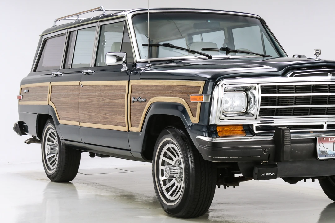 1989 Jeep SJ Grand Wagoneer - Image 12 of 31