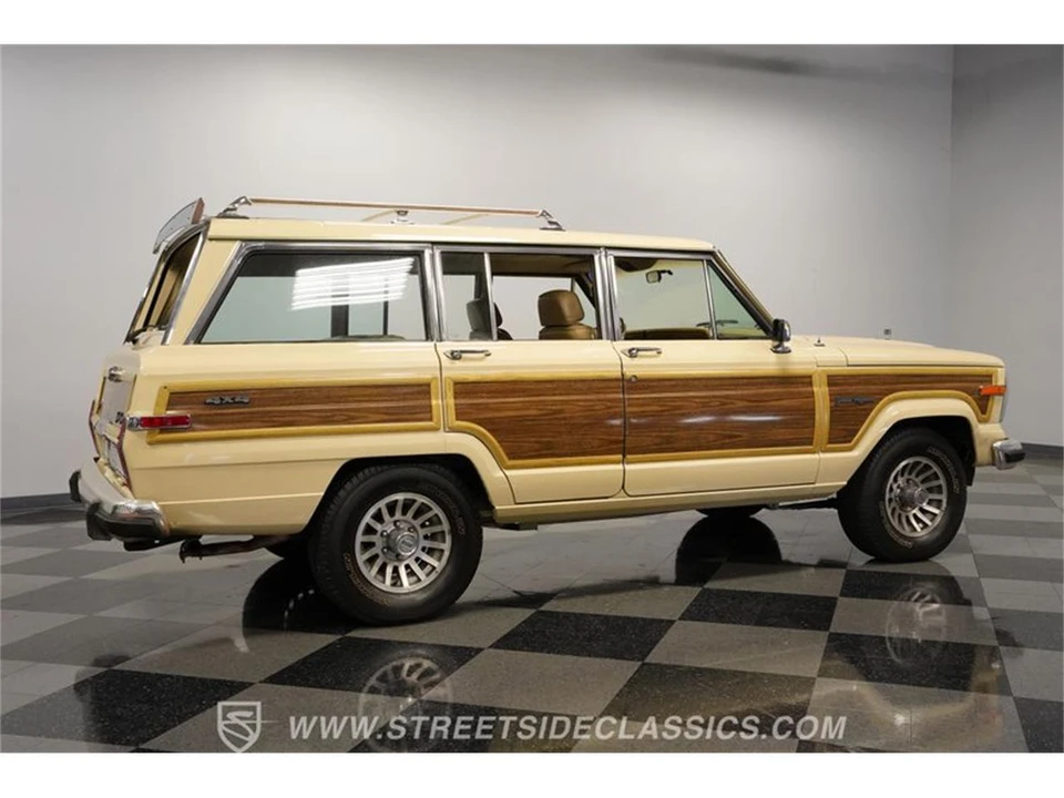 1989 Jeep SJ Grand Wagoneer - Image 12 of 31
