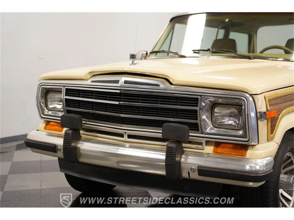 1989 Jeep SJ Grand Wagoneer - Image 18 of 31