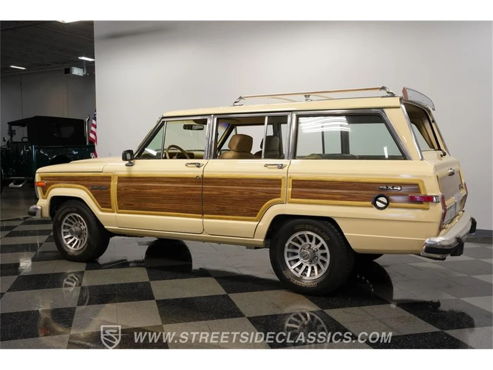 1989 Jeep SJ Grand Wagoneer - Image 7 of 31
