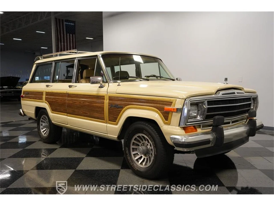 1989 Jeep SJ Grand Wagoneer - Image 15 of 31