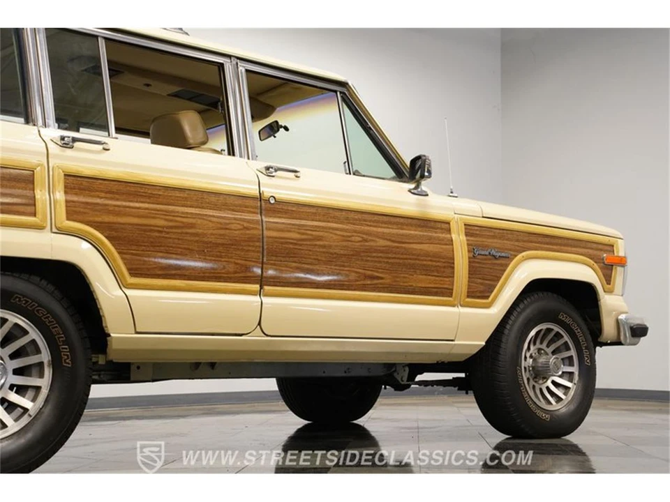 1989 Jeep SJ Grand Wagoneer - Image 27 of 31