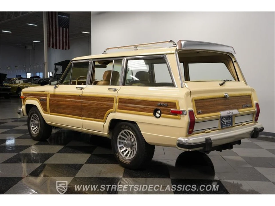 1989 Jeep SJ Grand Wagoneer - Image 8 of 31