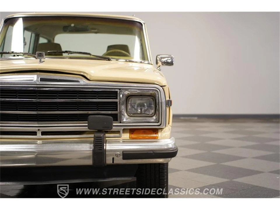 1989 Jeep SJ Grand Wagoneer - Image 19 of 31