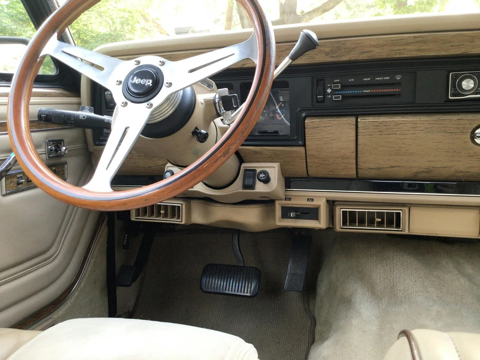 1989 Jeep SJ Grand Wagoneer - Image 27 of 31