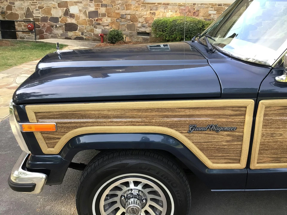 1989 Jeep SJ Grand Wagoneer - Image 8 of 31