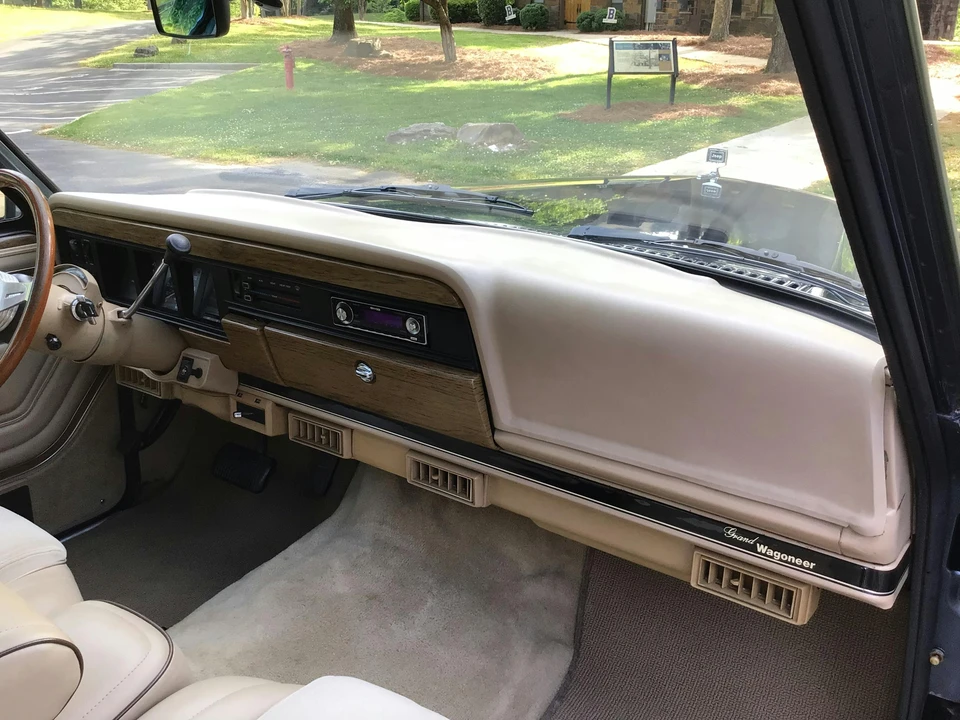 1989 Jeep SJ Grand Wagoneer - Image 29 of 31
