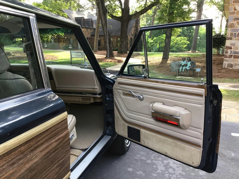 1989 Jeep SJ Grand Wagoneer - Image 31 of 31