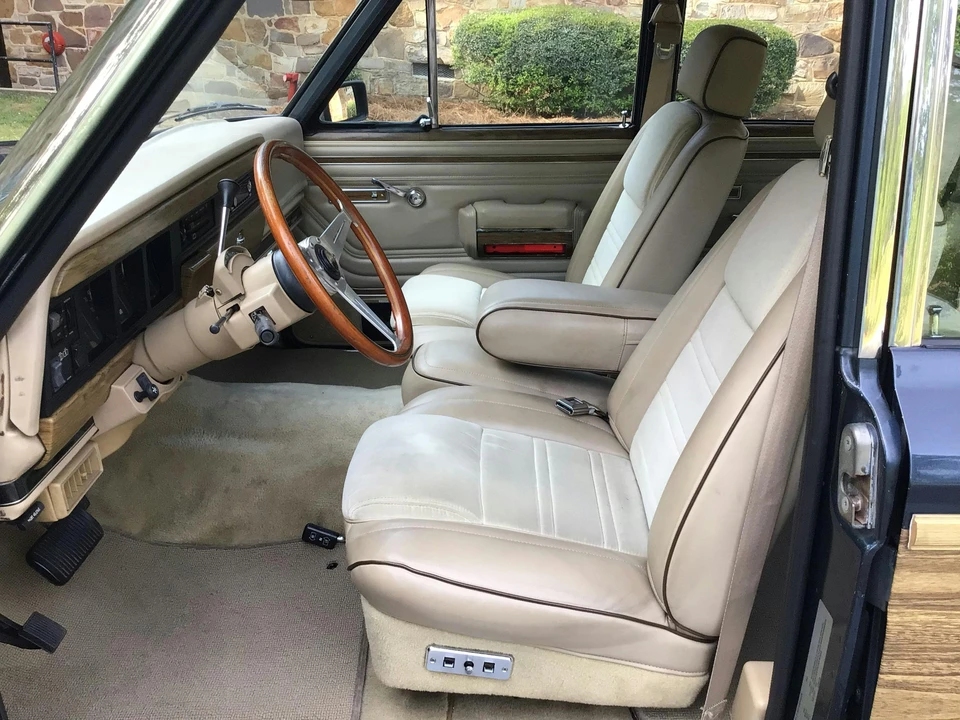1989 Jeep SJ Grand Wagoneer - Image 24 of 31