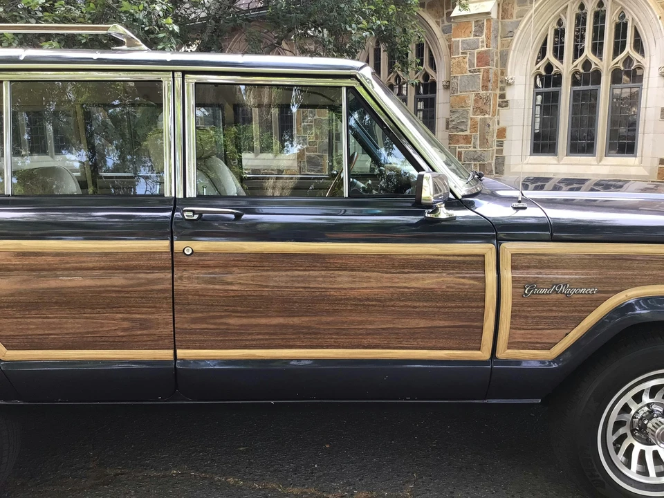 1989 Jeep SJ Grand Wagoneer - Image 16 of 31