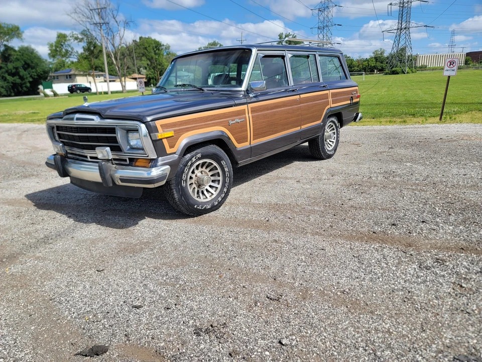 1989 Jeep SJ Grand Wagoneer - Image 21 of 31