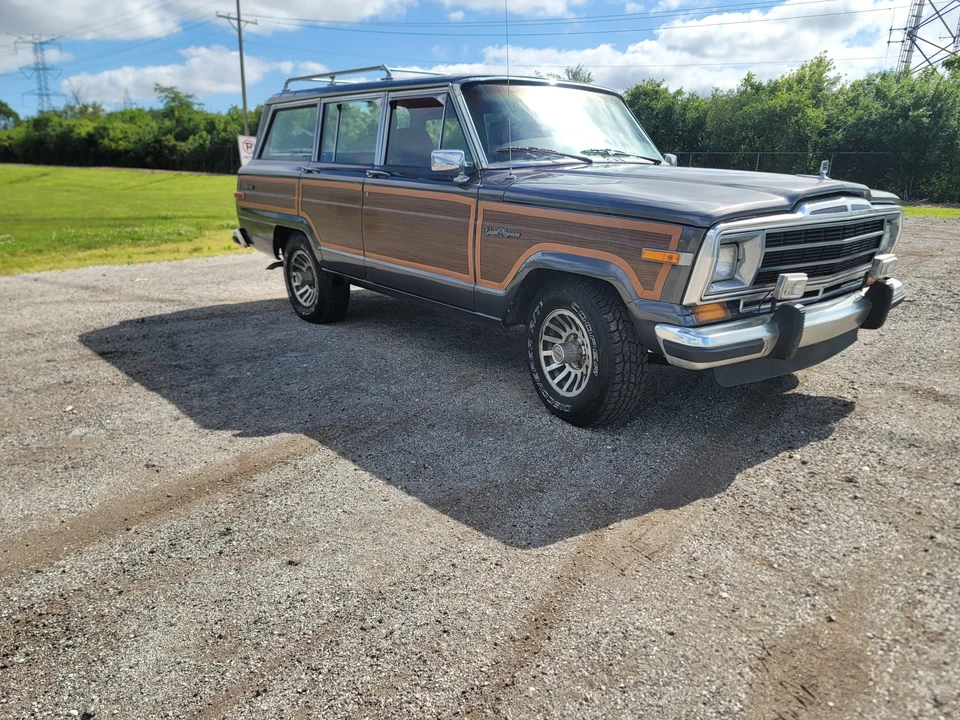 1989 Jeep SJ Grand Wagoneer - Image 15 of 31
