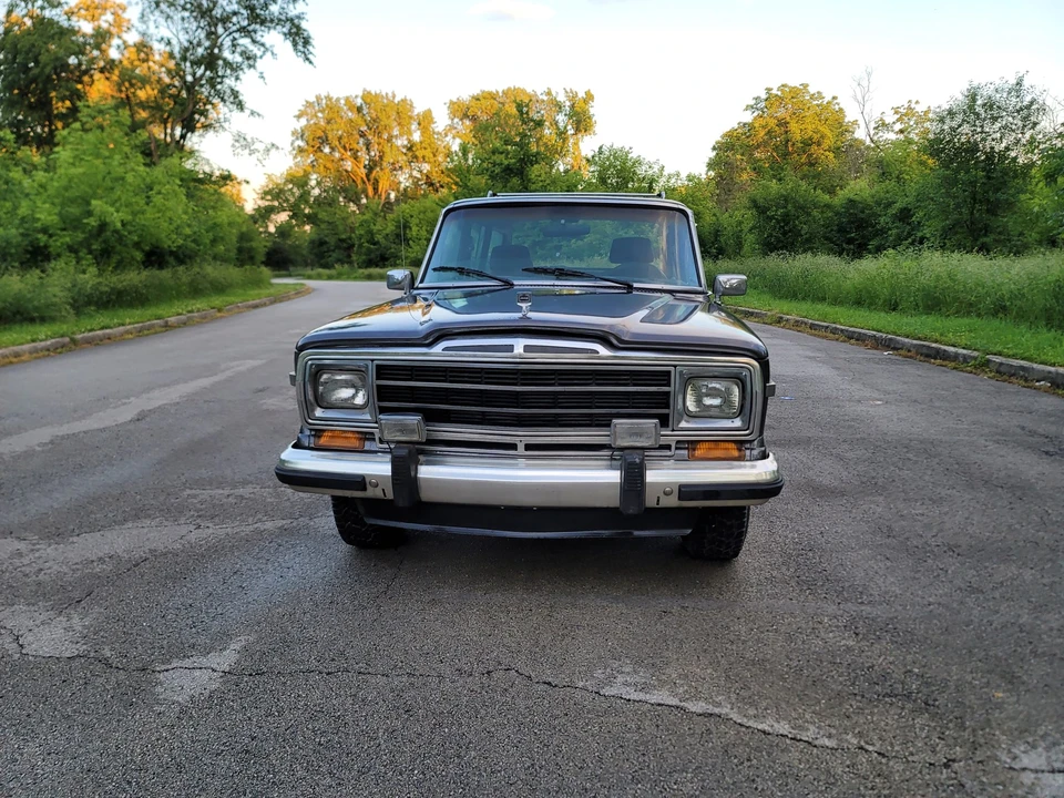 1989 Jeep SJ Grand Wagoneer - Image 19 of 31