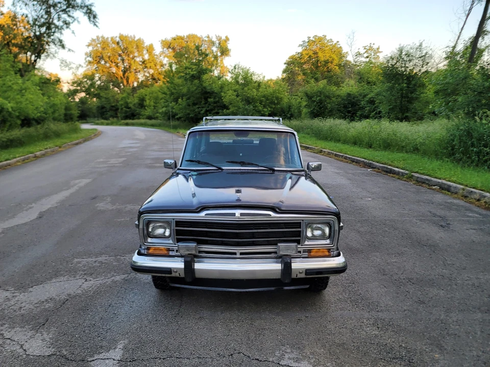 1989 Jeep SJ Grand Wagoneer - Image 17 of 31
