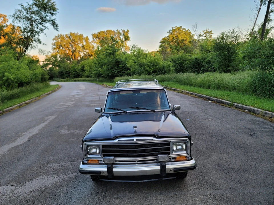 1989 Jeep SJ Grand Wagoneer - Image 18 of 31
