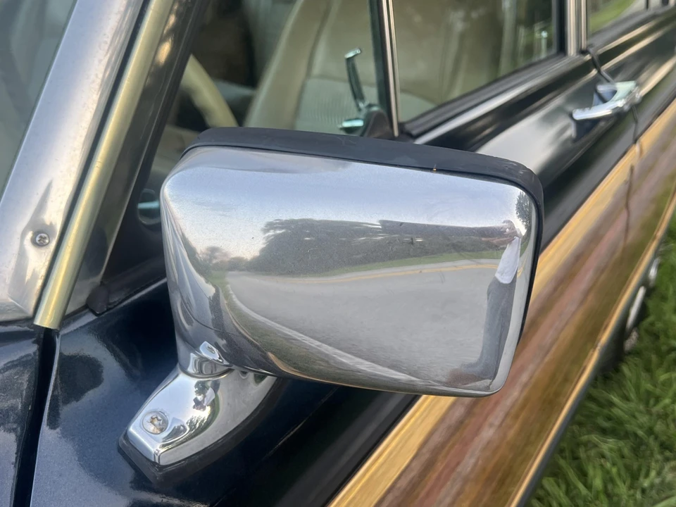 1989 Jeep SJ Grand Wagoneer - Image 28 of 31