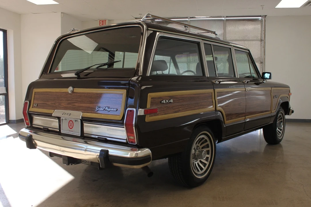 1989 Jeep SJ Wagoneer - Image 5 of 21