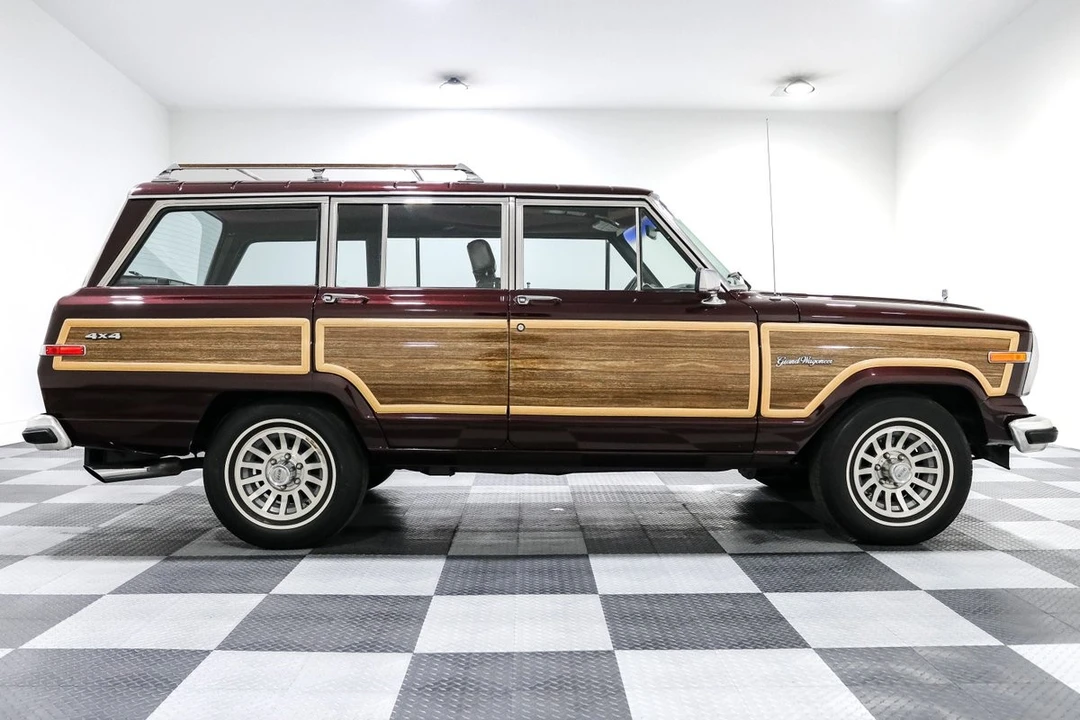 1989 Jeep SJ Wagoneer - Image 8 of 21