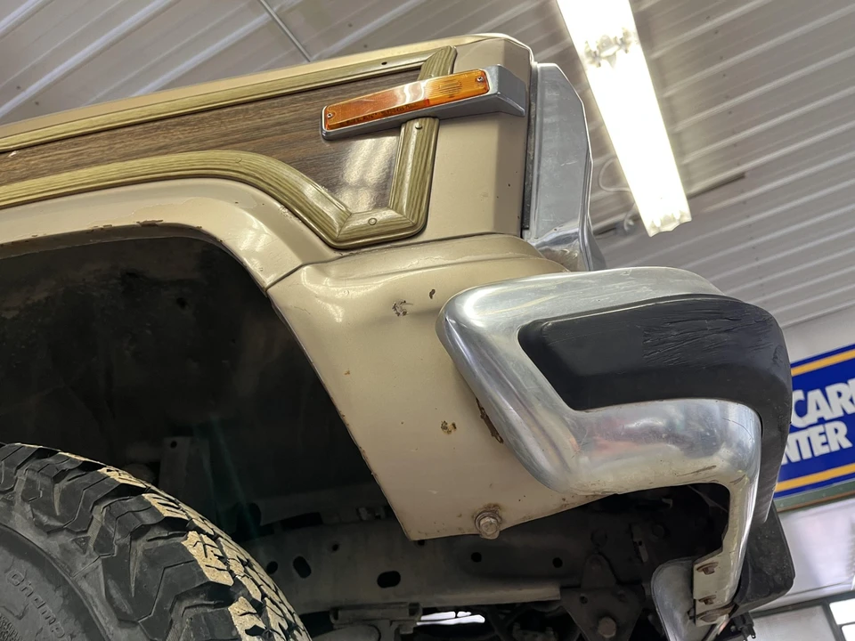 1989 Jeep SJ Grand Wagoneer - Image 31 of 31