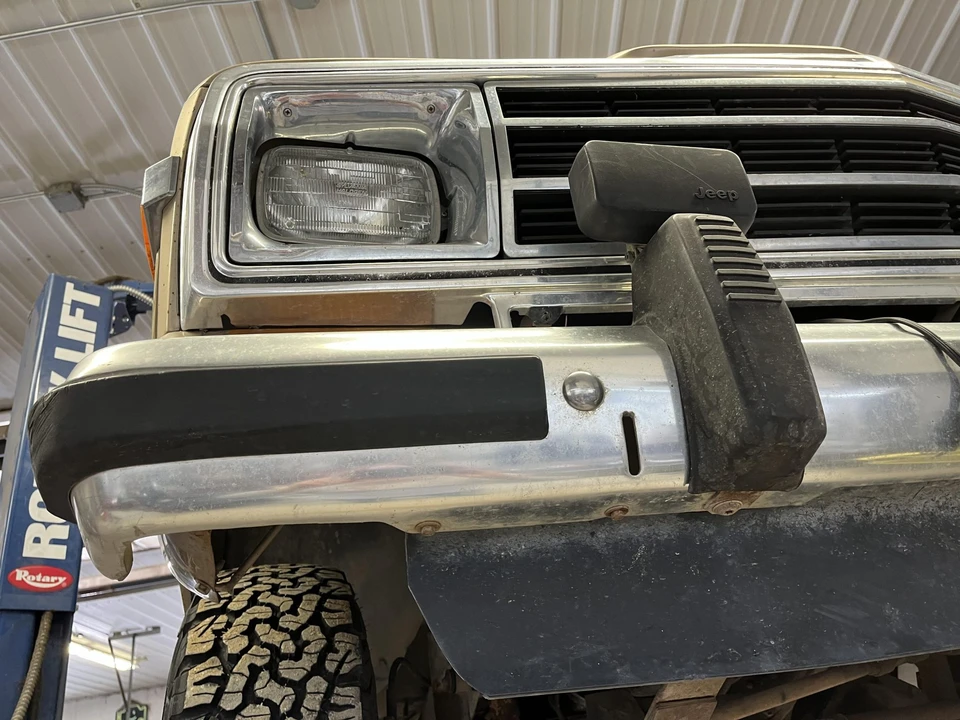 1989 Jeep SJ Grand Wagoneer - Image 30 of 31