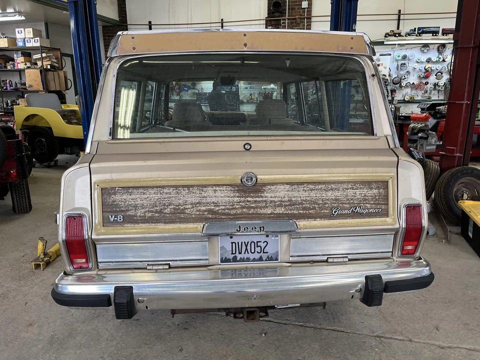 1989 Jeep SJ Grand Wagoneer - Image 23 of 31