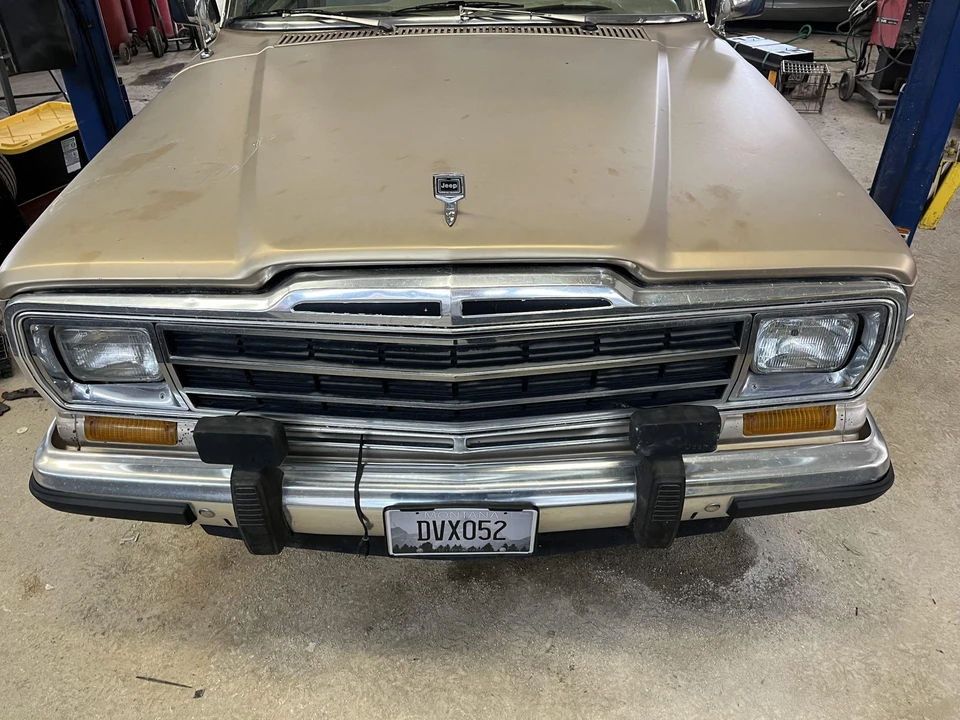 1989 Jeep SJ Grand Wagoneer - Image 25 of 31