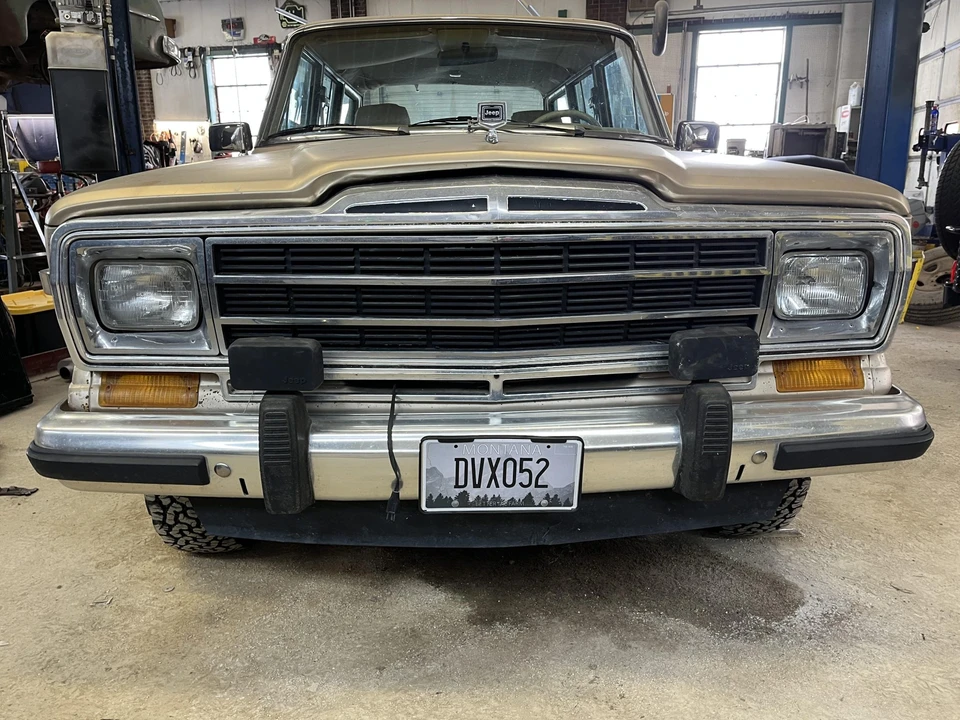 1989 Jeep SJ Grand Wagoneer - Image 21 of 31
