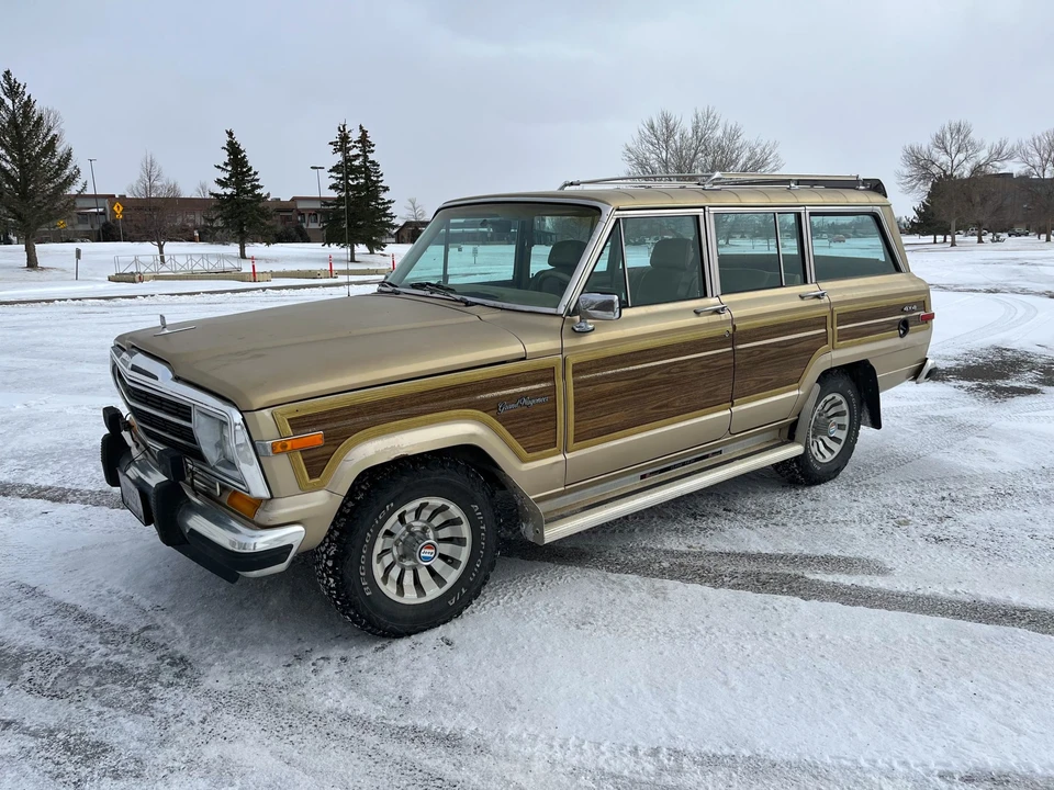 1989 Jeep SJ Grand Wagoneer - Image 4 of 31
