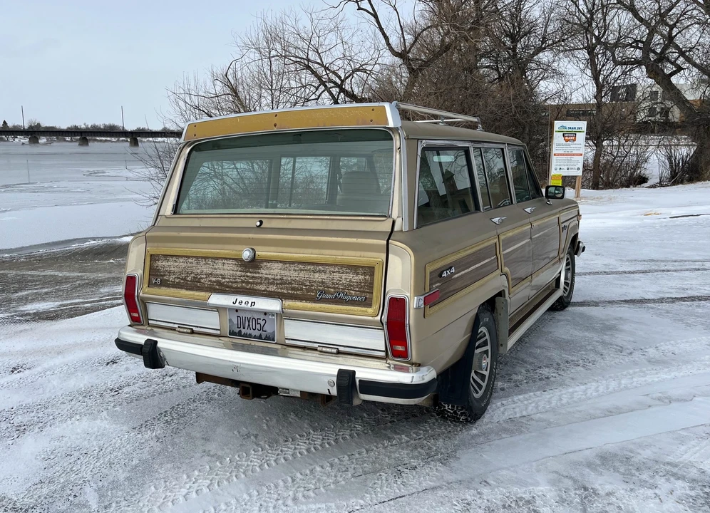 1989 Jeep SJ Grand Wagoneer - Image 15 of 31