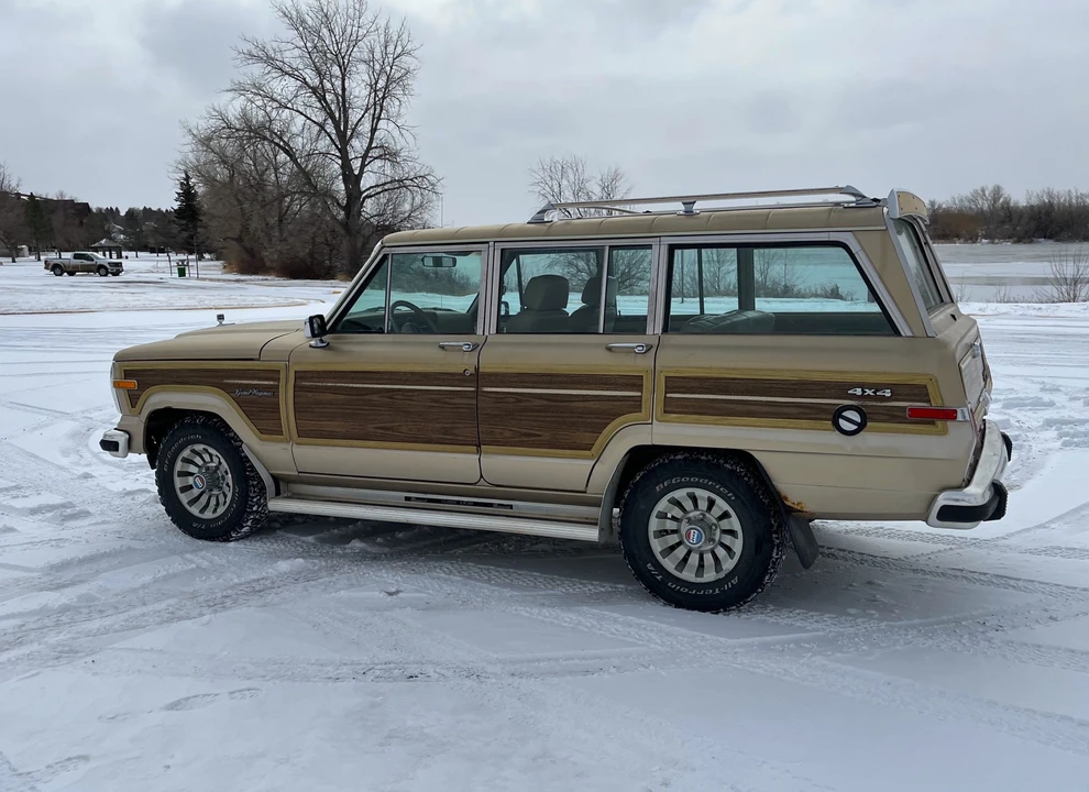 1989 Jeep SJ Grand Wagoneer - Image 18 of 31